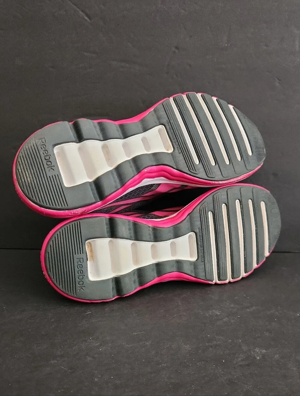 Reebok Fuel Foam Gray/Pink Womens Size 8.5 Running Shoes